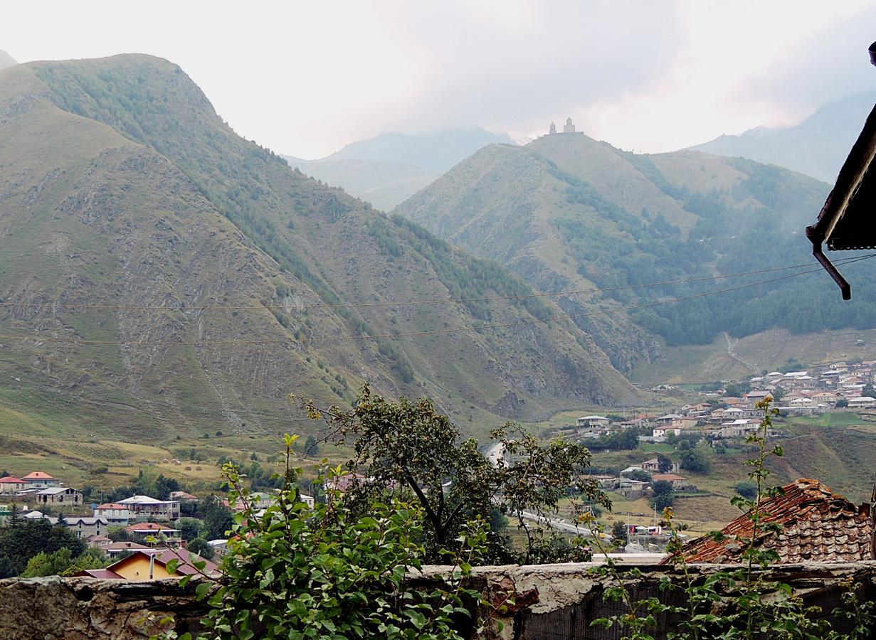 Nino Khetaguri Guest House คัซเบกี ภายนอก รูปภาพ